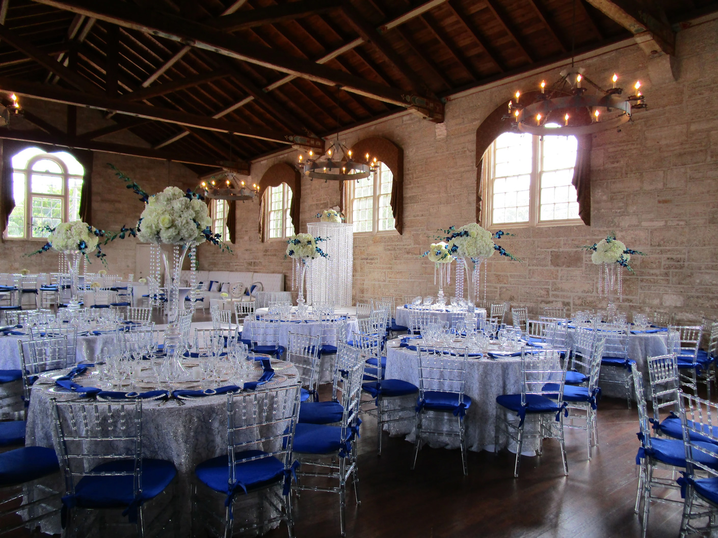 bb4e26_7cbab8d5ad5244e191c607017f764e2c